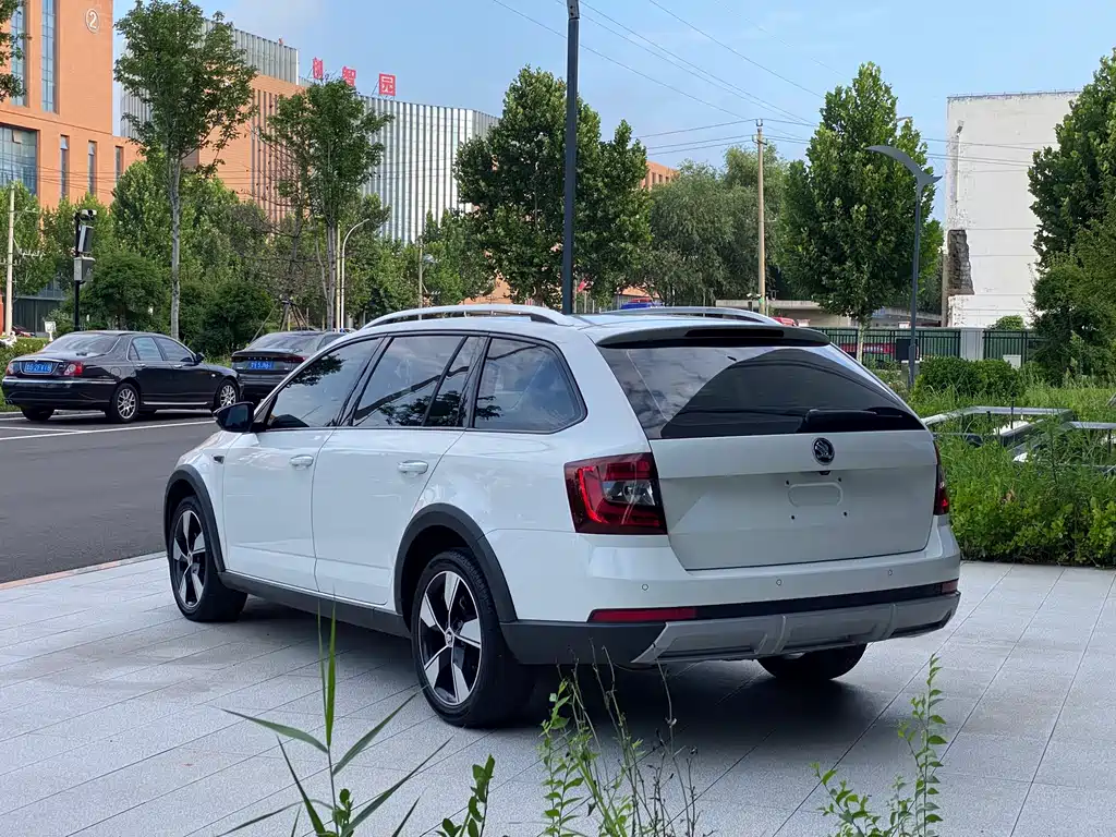Skoda Octavia 2019 TSI280 DSG Flagship V