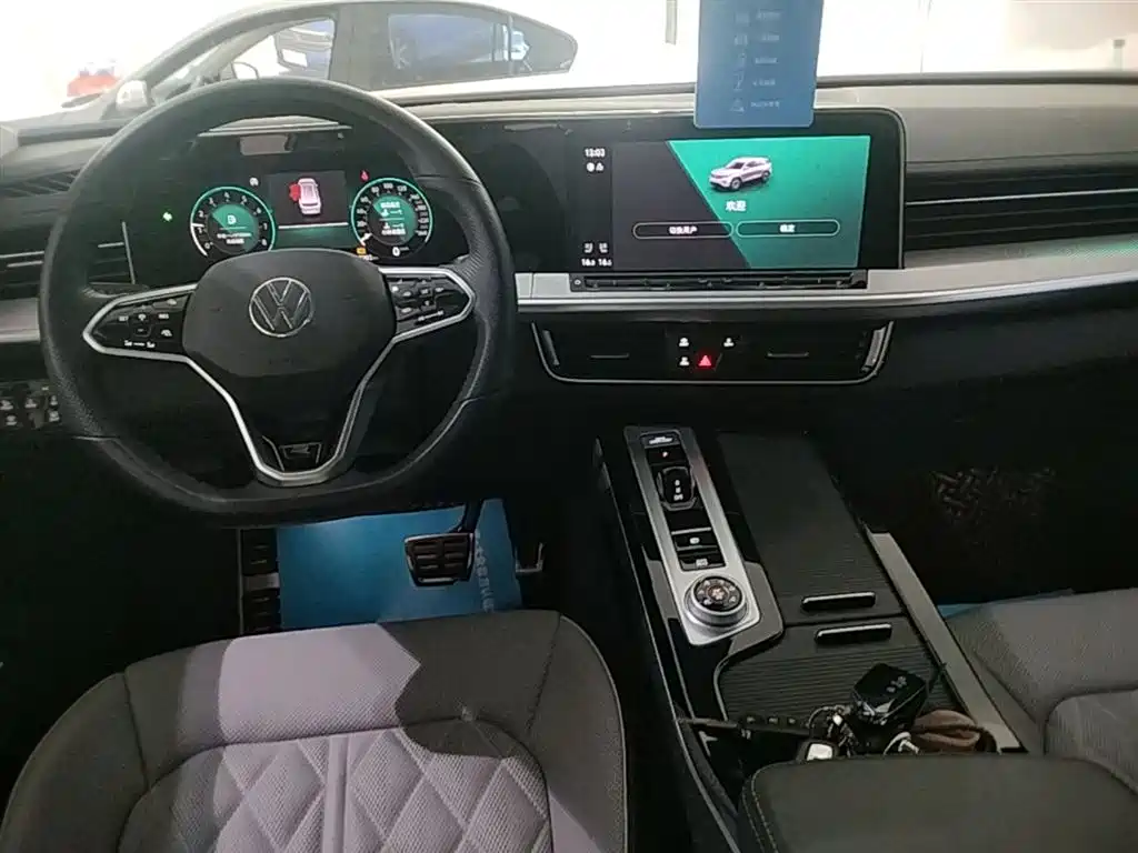 Volkswagen Tavendor 2023 380TSI R-Line