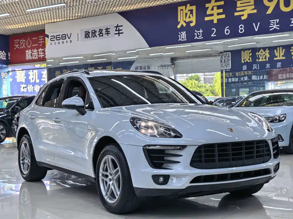 Porsche Macan — миниатюра 3