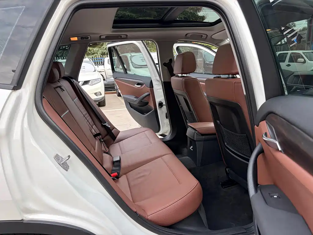 BMW X1 — миниатюра 13
