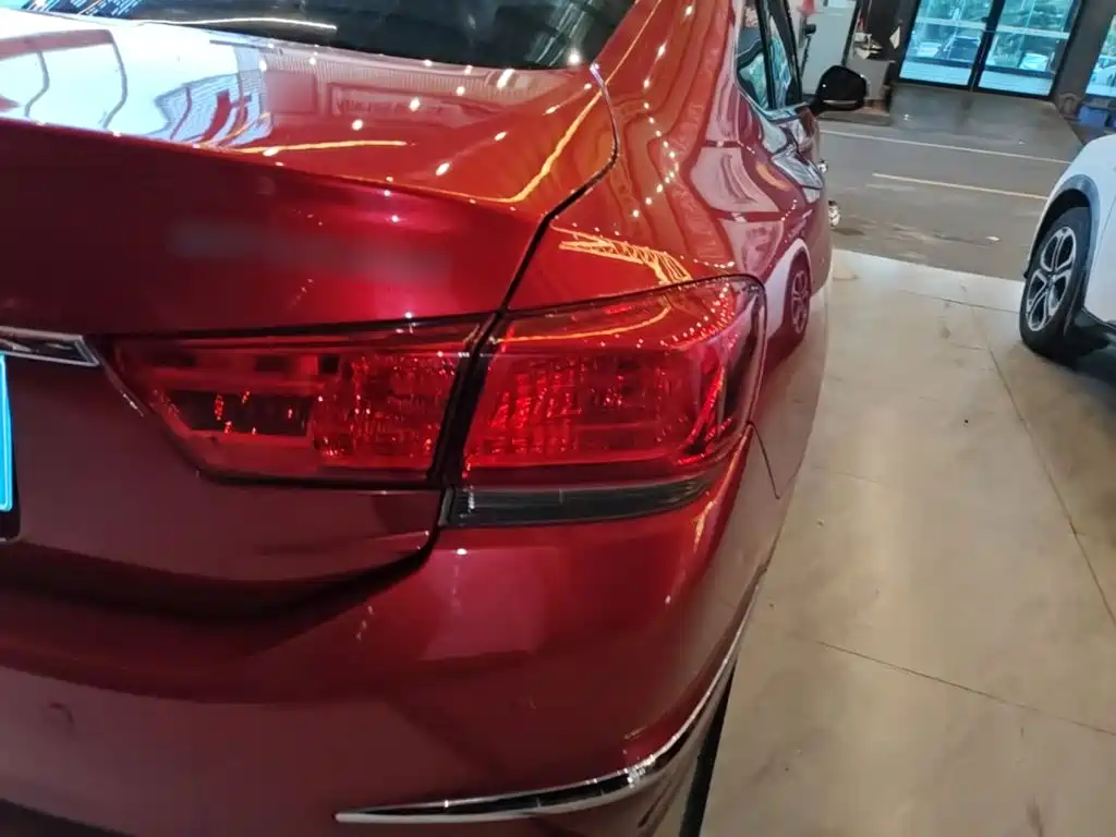 Honda Spirior — миниатюра 8