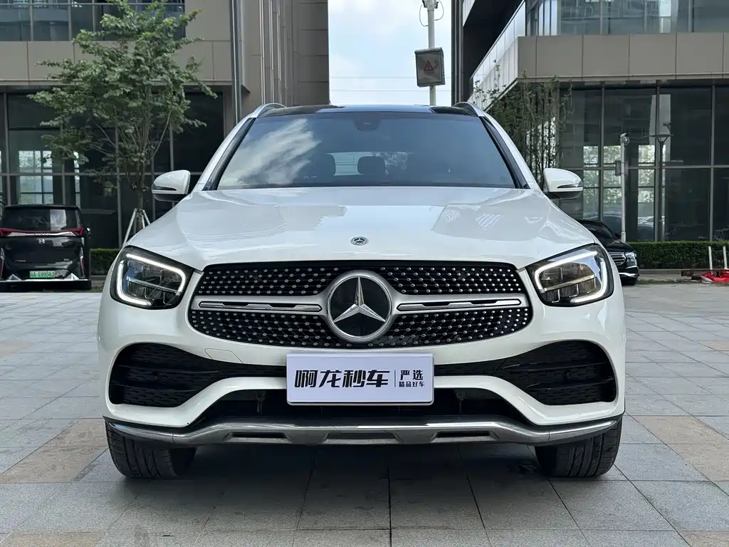 MERCEDES-BENZ GLC