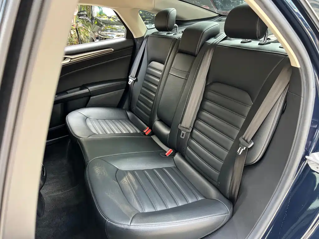 Ford Mondeo — миниатюра 10