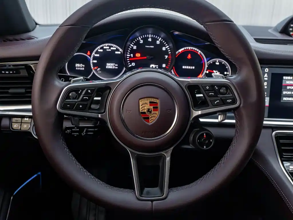 Porsche Panamera — миниатюра 16