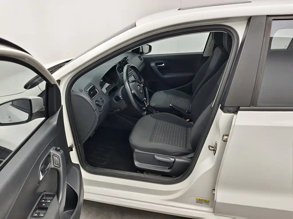 Volkswagen Polo — миниатюра 8
