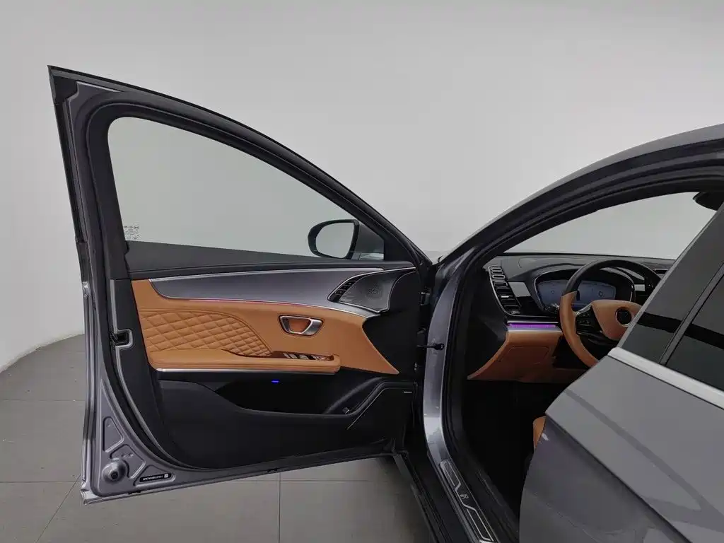 BYD Han — миниатюра 8