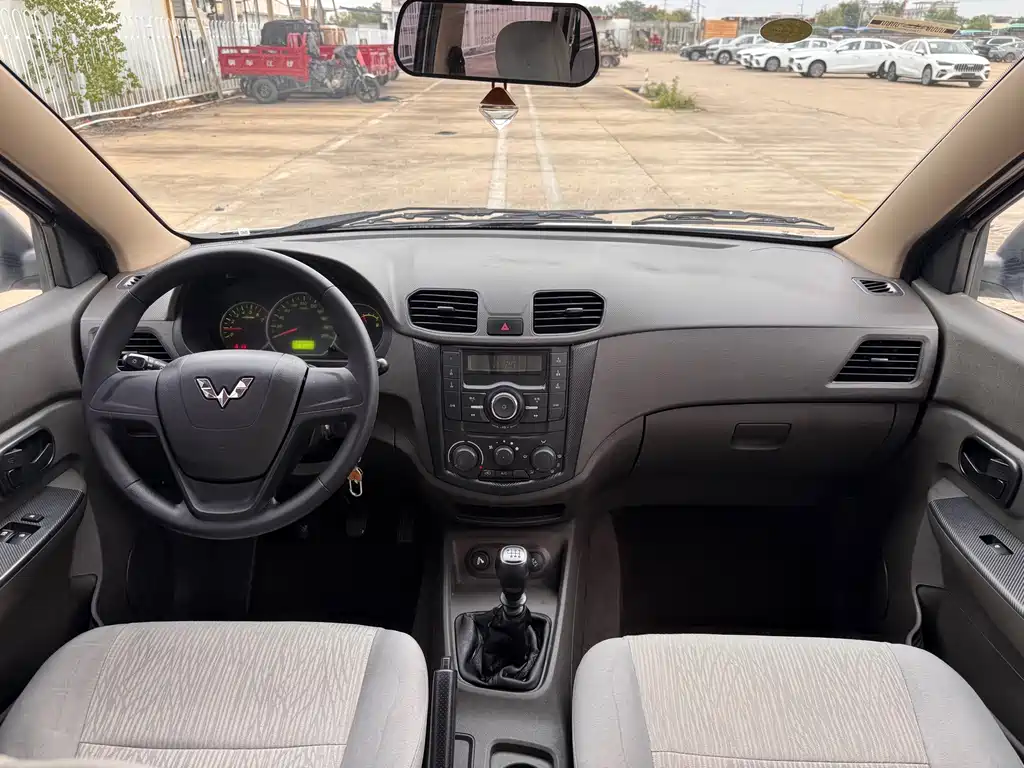 Wuling Hongguang — миниатюра 11