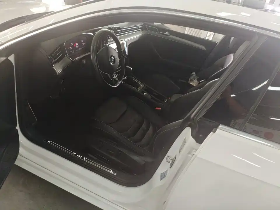 Volkswagen CC — миниатюра 3