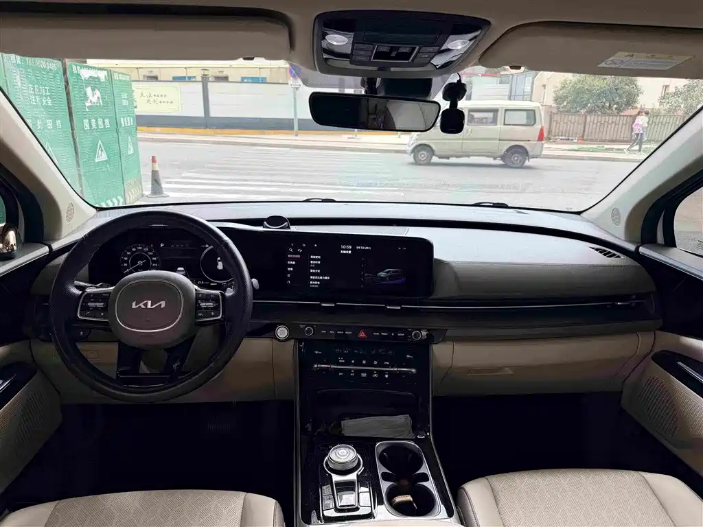 Kia Carnival — миниатюра 8