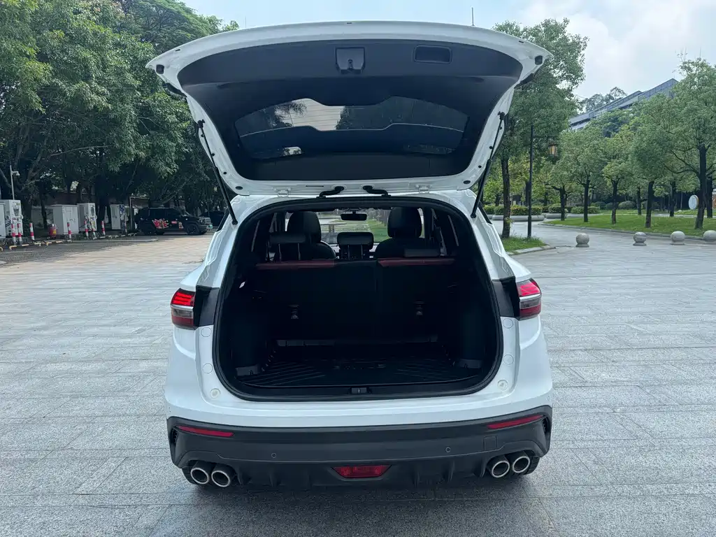 Geely Binyue — миниатюра 16