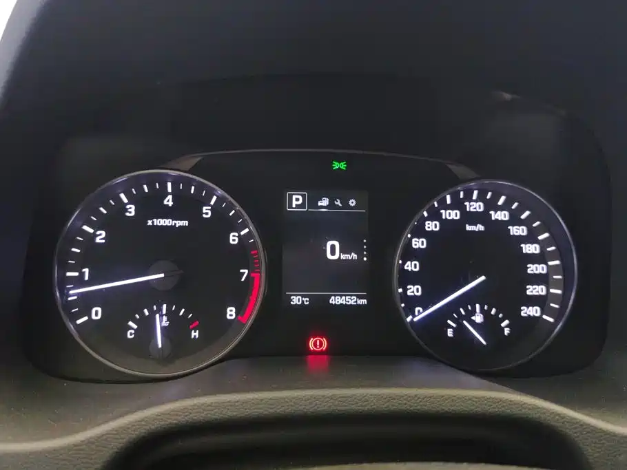 Hyundai Elantra — миниатюра 14