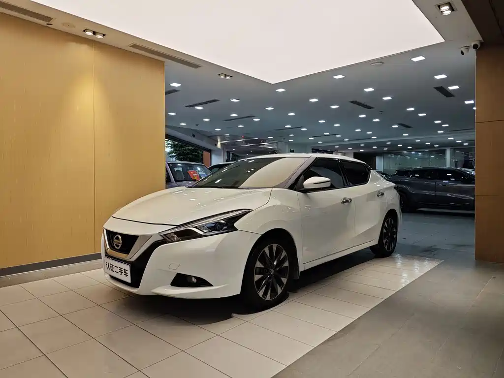 Nissan Bluebird 2015