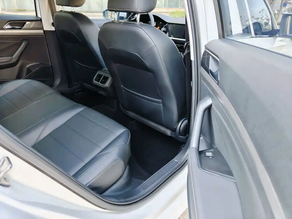 Volkswagen Lavida — миниатюра 14