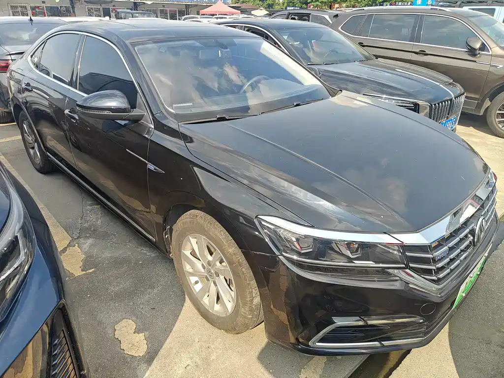 Volkswagen Passat PHEV — миниатюра 2