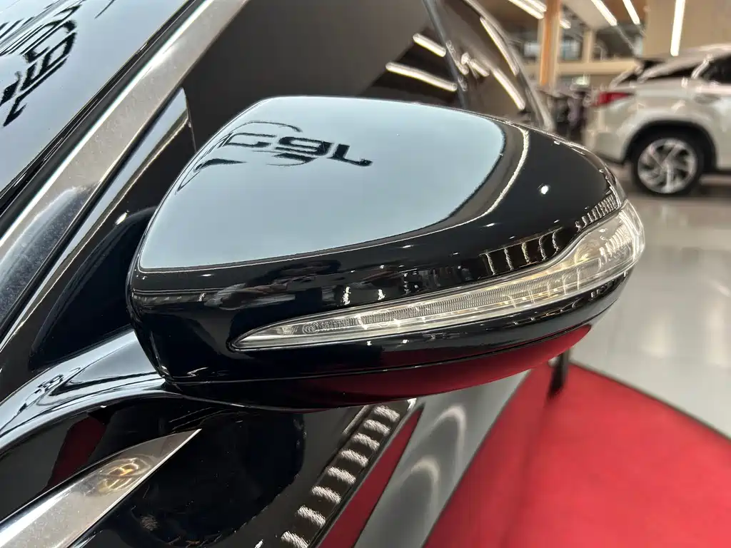 Mercedes-Benz E-Class — миниатюра 38