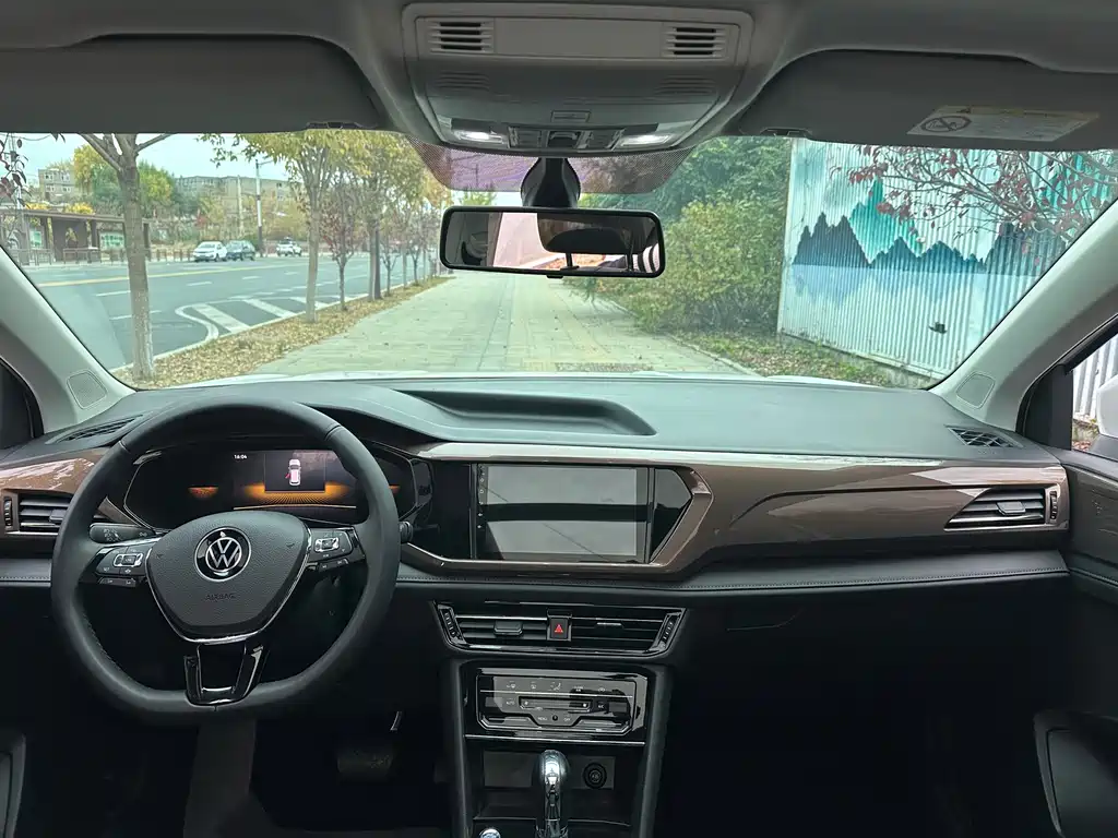 Volkswagen Tharu — миниатюра 6