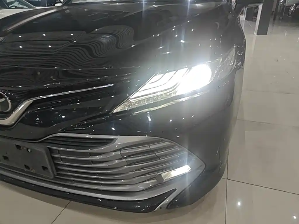 Toyota Camry — миниатюра 24
