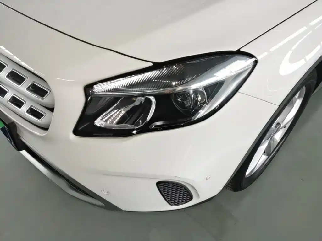 Mercedes-Benz GLA — миниатюра 24