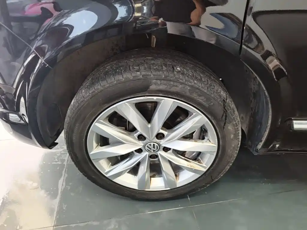 Volkswagen Multivan — миниатюра 23