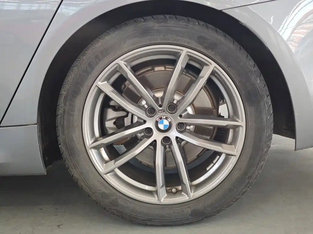 BMW 5 Series (Import) — миниатюра 19