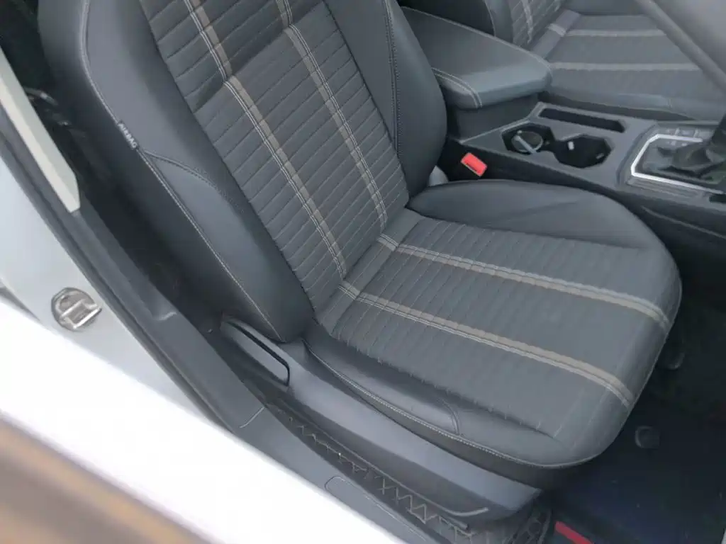 Volkswagen Lavida — миниатюра 25