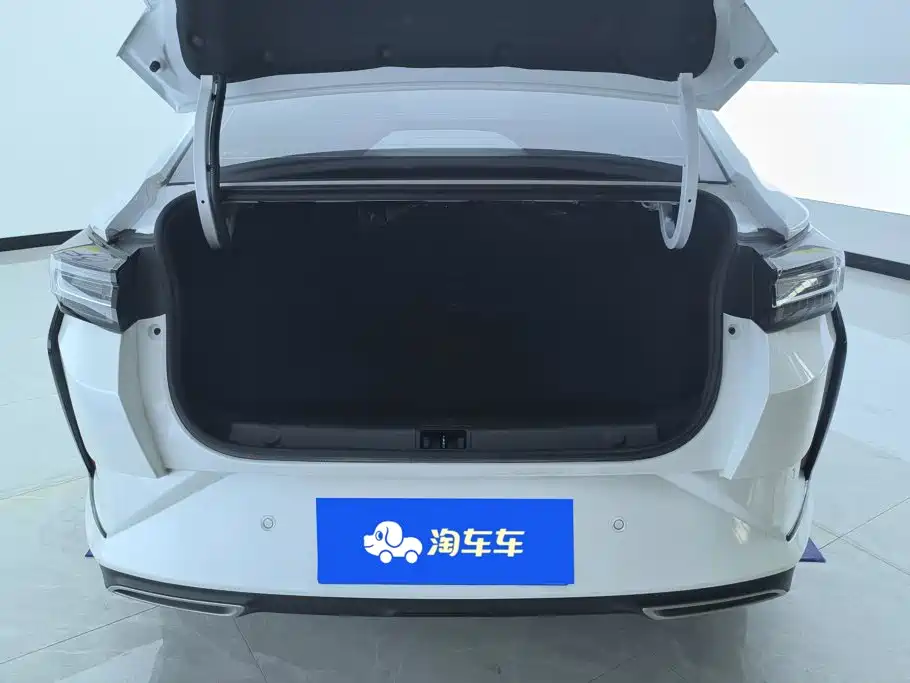 Aeolus Yixuan — миниатюра 4