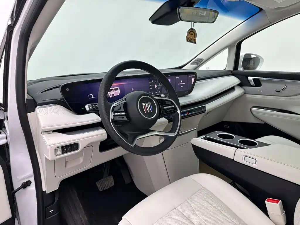 Buick GL8 Hybrid — миниатюра 10