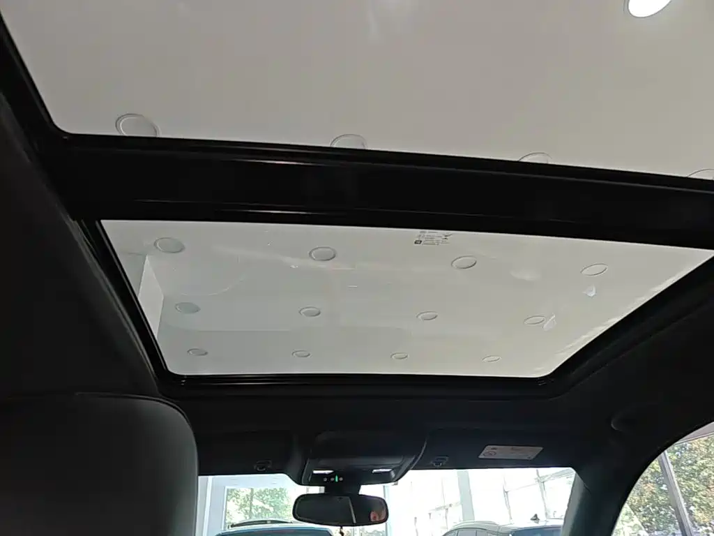 Cadillac XT4 — миниатюра 18