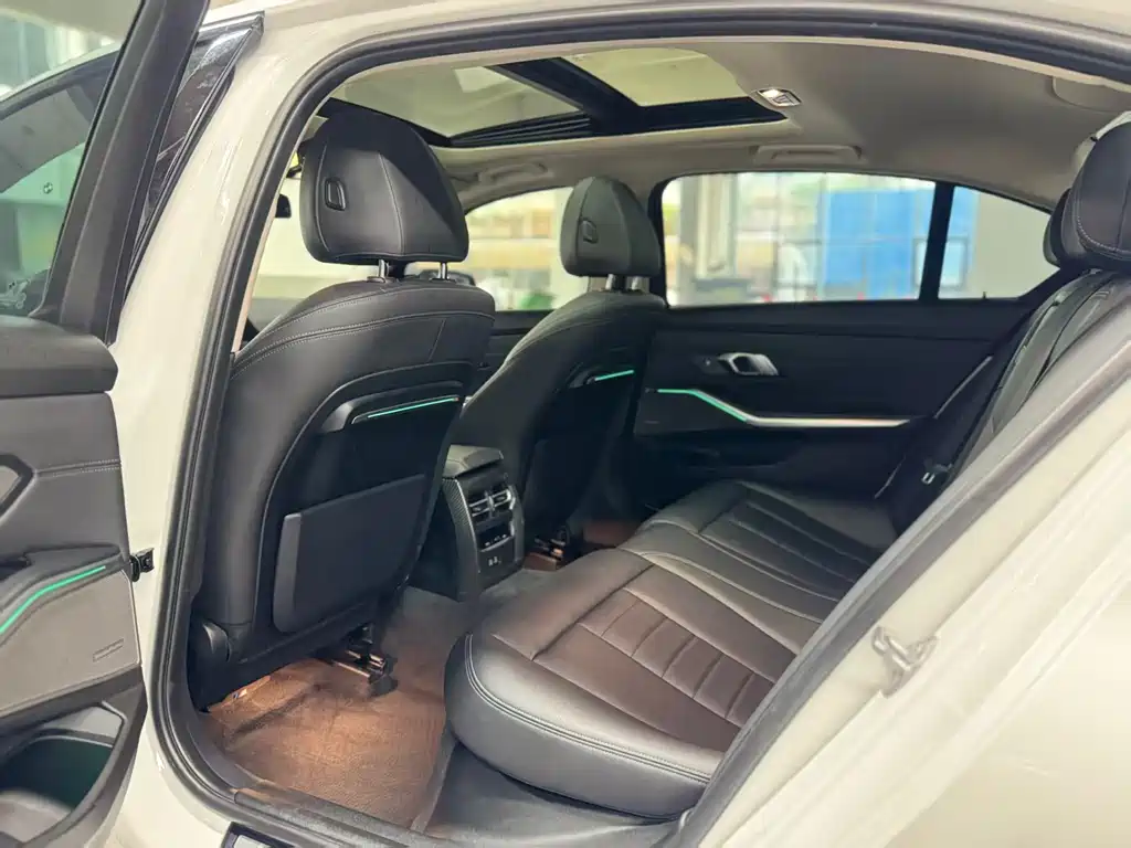 BMW 3 Series — миниатюра 5