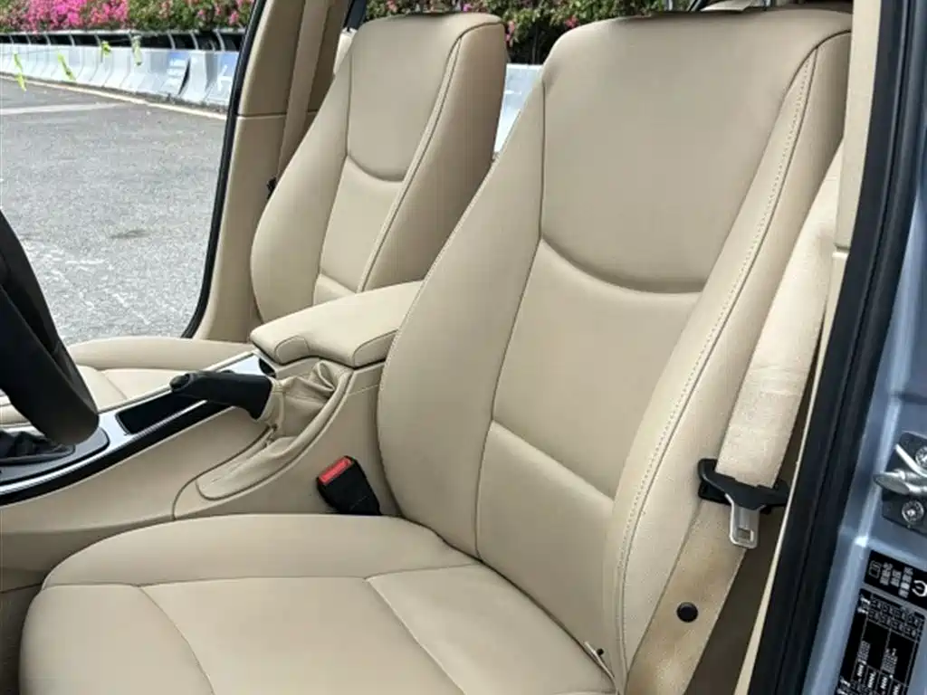 BMW 3 Series 3 2012 318i Lead