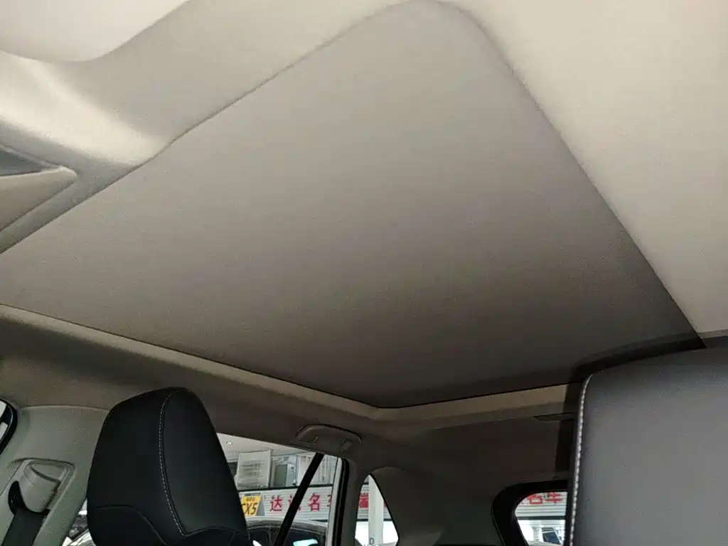 Toyota RAV4 — миниатюра 18