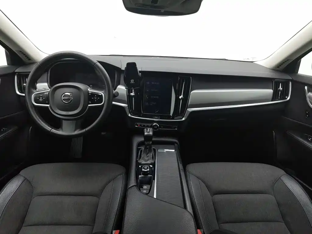 Volvo S90 2019 T4