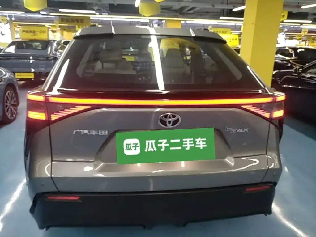 Toyota bZ4X — миниатюра 6