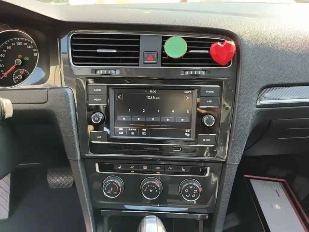 Volkswagen Golf — миниатюра 13