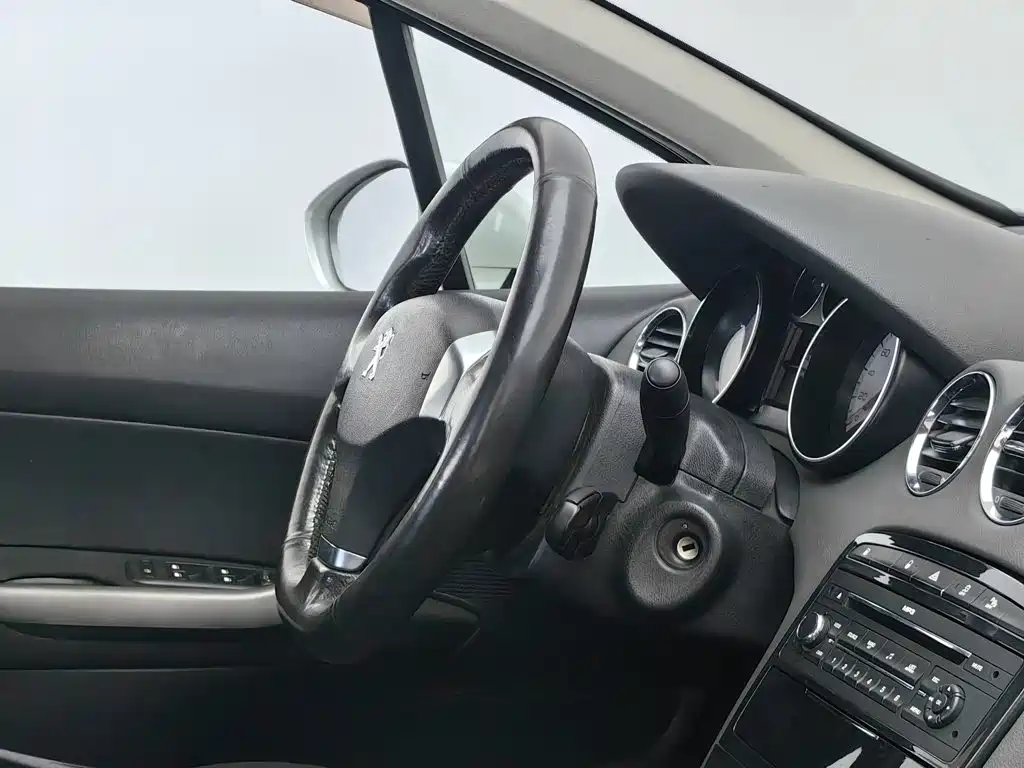 Peugeot 408 — миниатюра 22