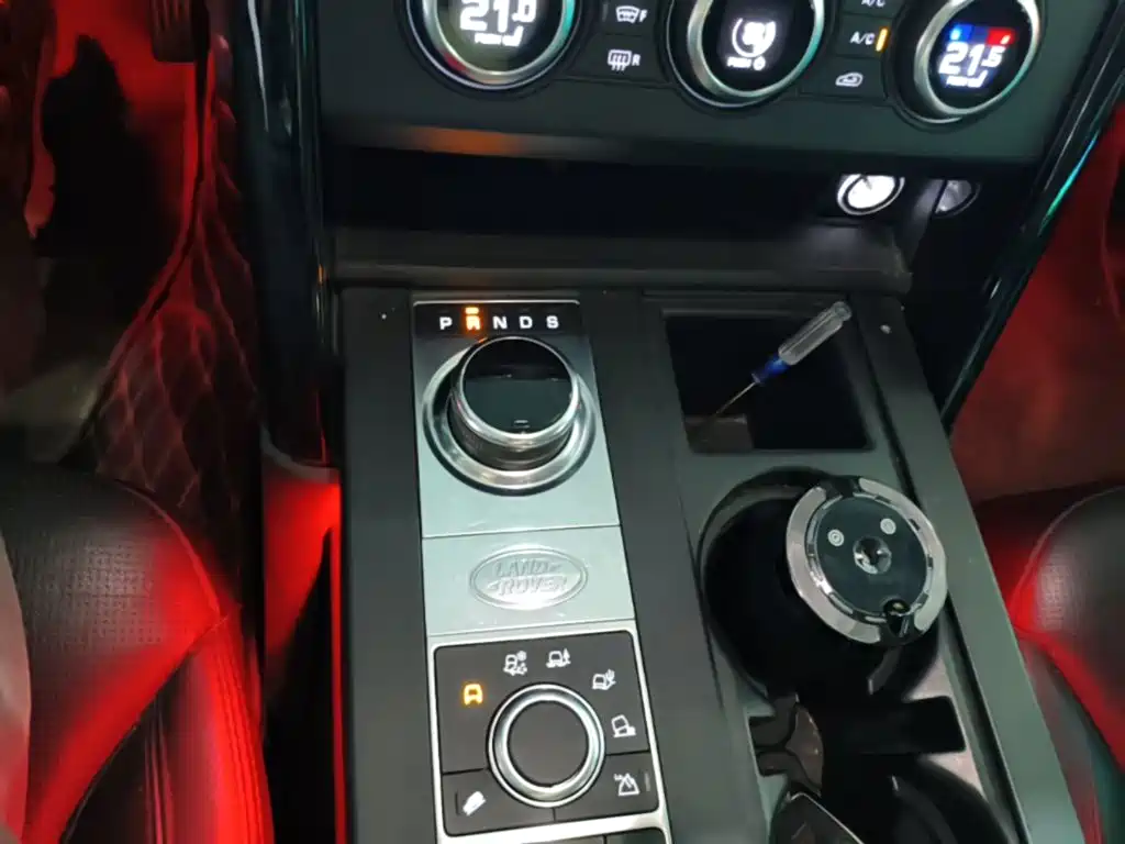 Land Rover Discovery — миниатюра 14
