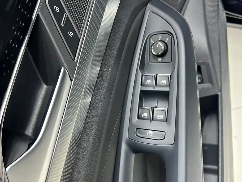 Volkswagen Passat — миниатюра 7