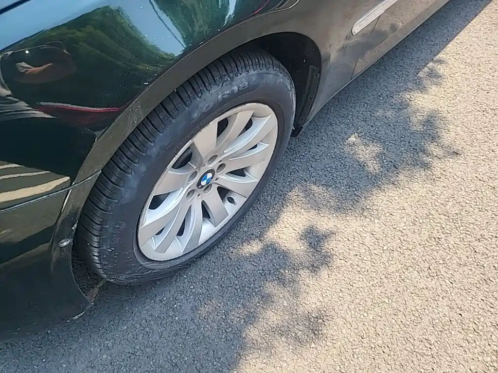 BMW 7 Series — миниатюра 23