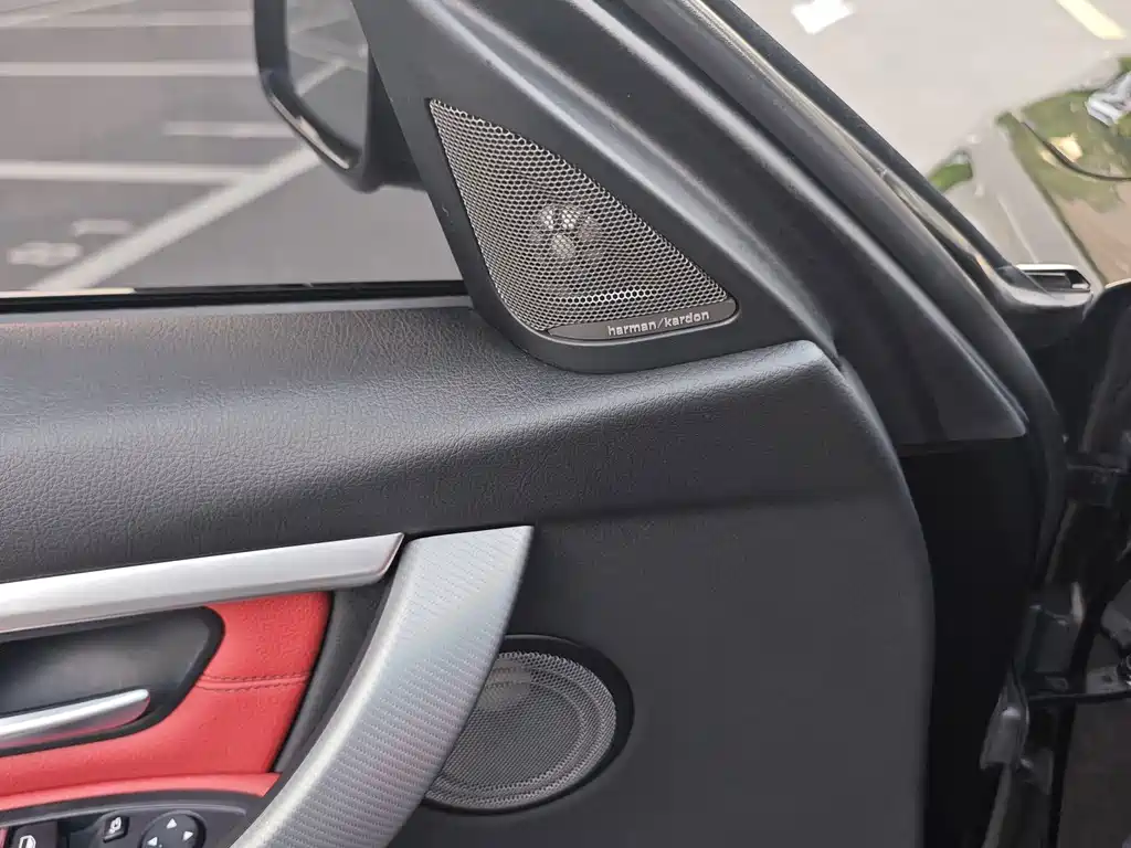 BMW 3 Series — миниатюра 5