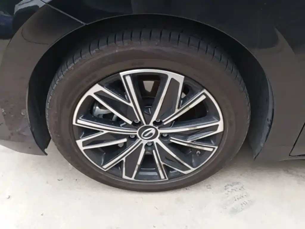 GAC Motor Trumpchi E8 PHEV — миниатюра 23