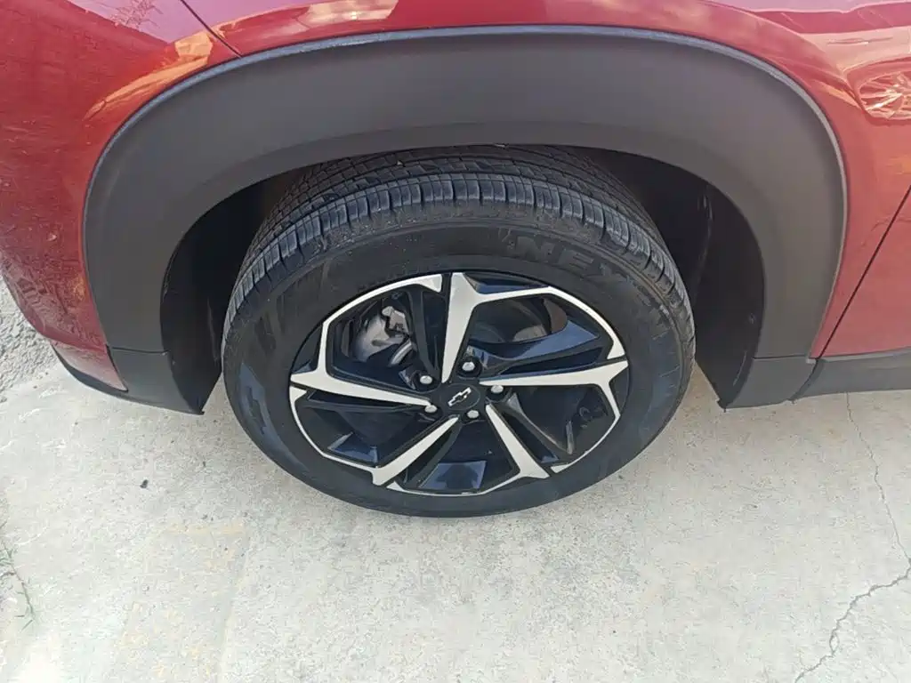 Chevrolet Tracker — миниатюра 23