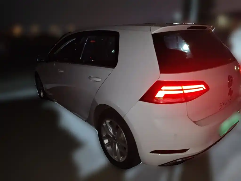 Volkswagen Golf — миниатюра 4