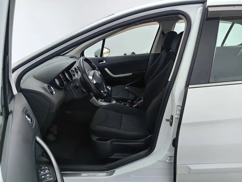 Peugeot 408 — миниатюра 10