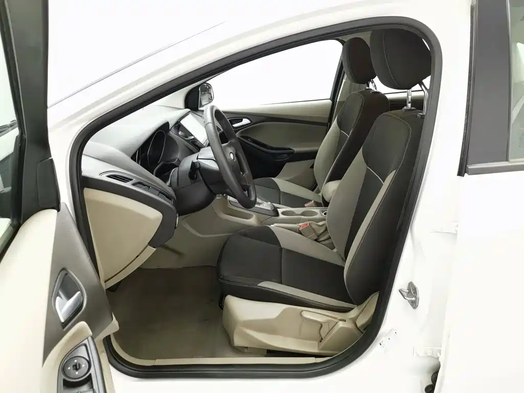 Ford Focus — миниатюра 10