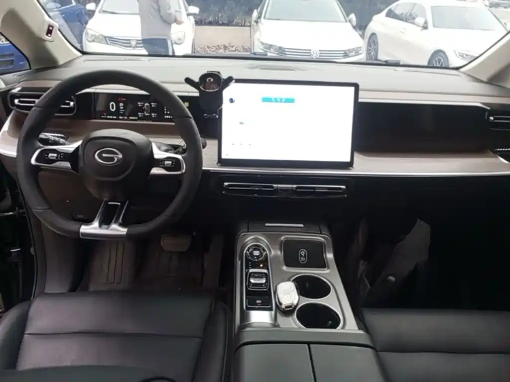 GAC Motor Trumpchi E8 PHEV — миниатюра 10