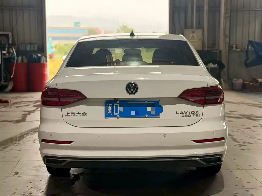 Volkswagen Lavida — миниатюра 8