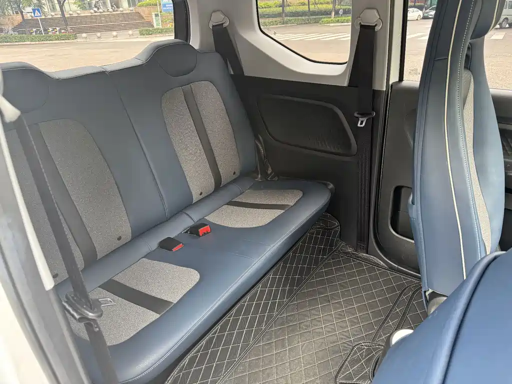 Wuling MINIEV — миниатюра 12