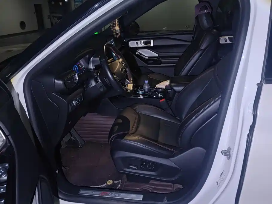 Ford Explorer — миниатюра 9