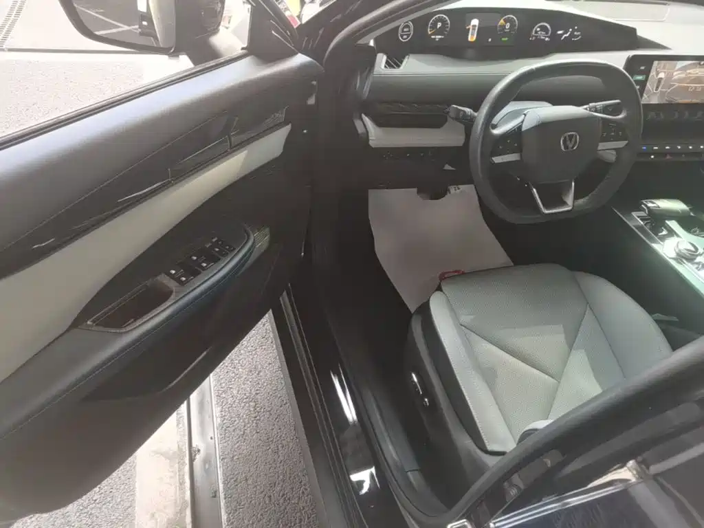Changan UNI-V iDD — миниатюра 16