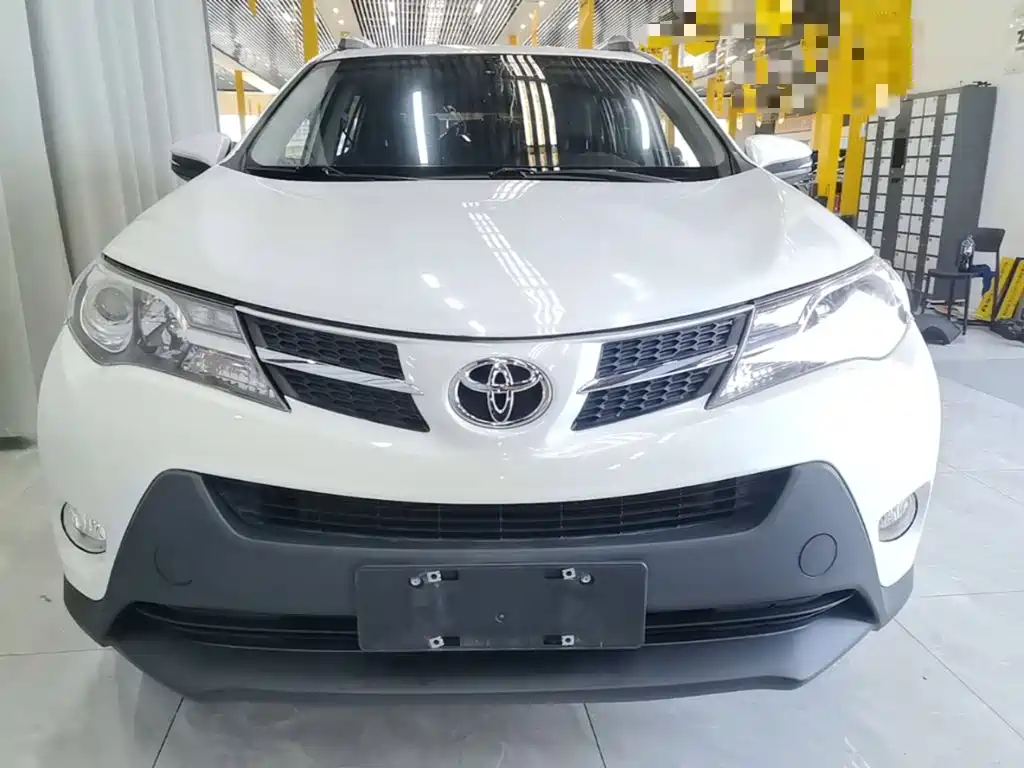 Toyota RAV4 — миниатюра 3